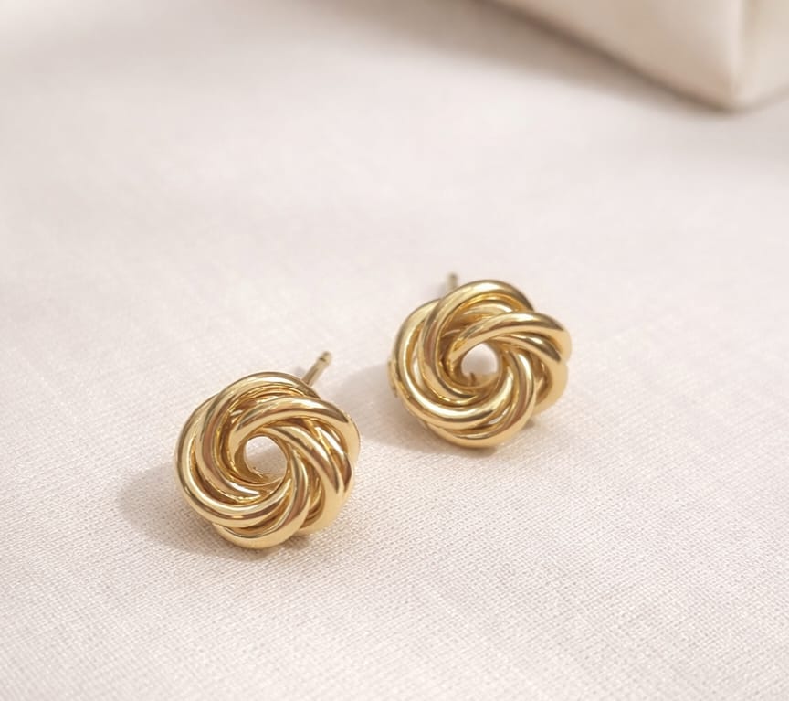 Brinco Entrelaçado Liso Dourado